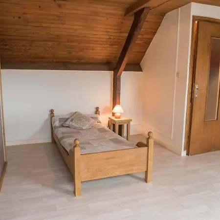 Le Margeride, 5 Personnes Au Bacon Сasa de vacaciones