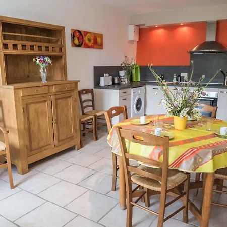 Le Margeride, 5 Personnes Au Bacon