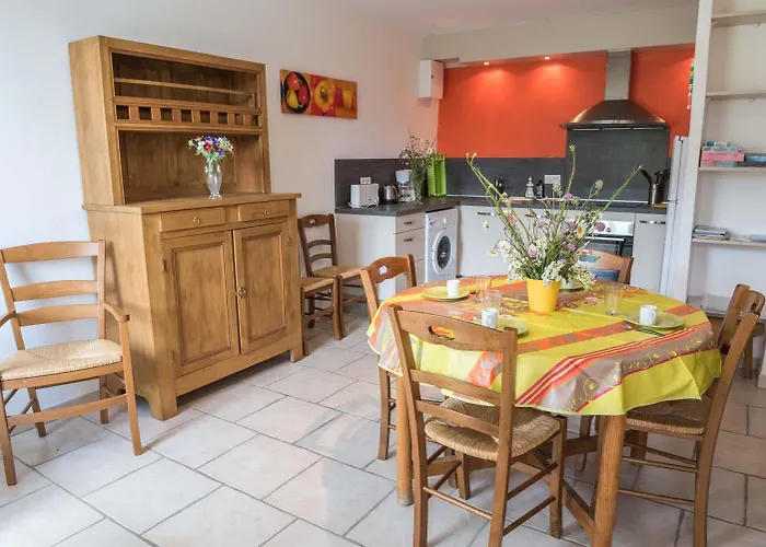 Le Margeride, 5 Personnes Au Bacon